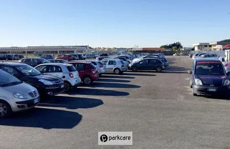 Parcheggio Ferrari Ciampino Valet foto 1